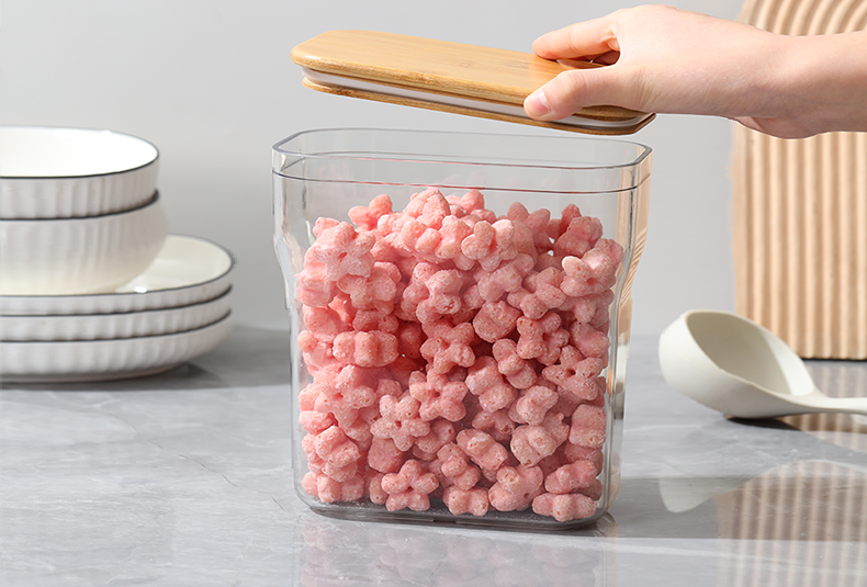 BambooJar_KitchenUse.png