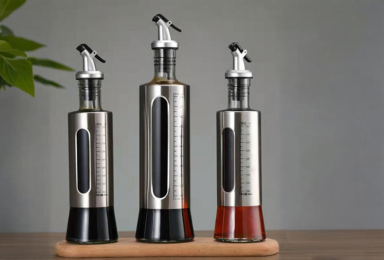 WISHOME Scaled Press Seasoning Bottle Main Product Image