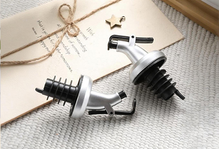 WISHOME Silver-Tone Oil Spout Main Product Image