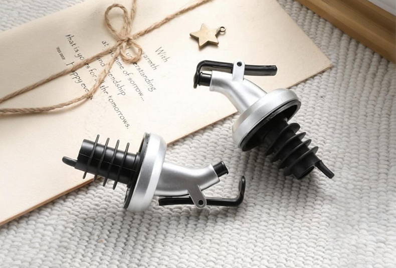 WISHOME Silver-Tone Oil Spout Main Product Image