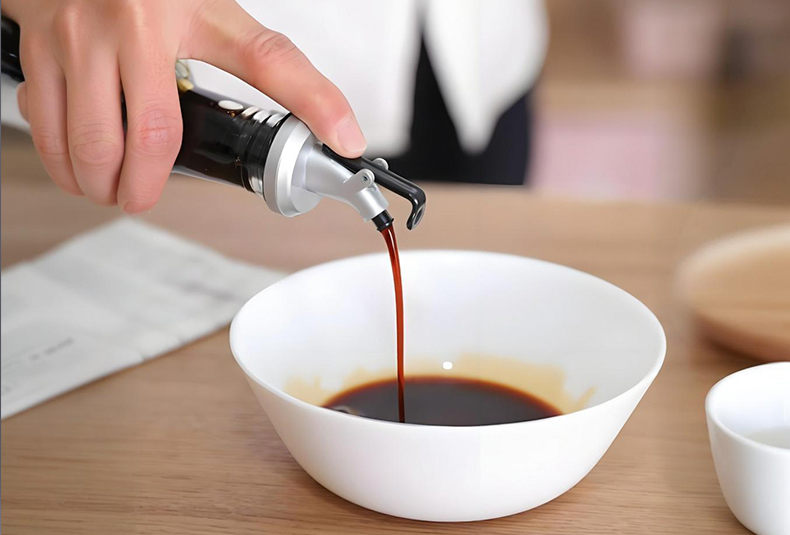 WISHOME Silver-Tone Oil Spout Main Product Image