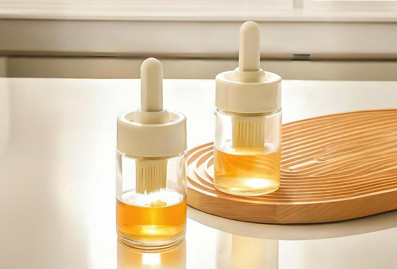 WISHOME Press Telescopic Oil Brush Bottle Main Product Image