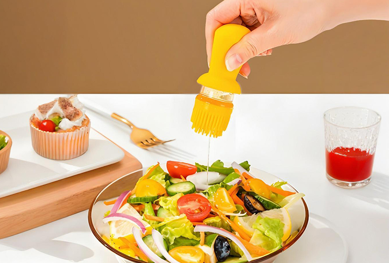 WISHOME Integrated Scrub & Pour Oil Kettle Main Product Image