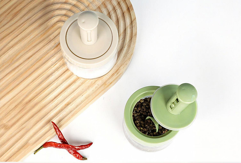 WISHOME Retractable Spoon-Lid Seasoning Bottle 