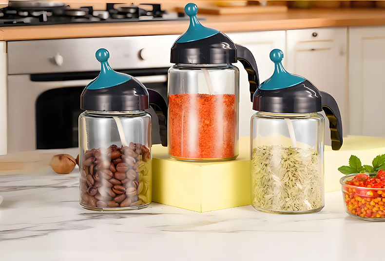 WISHOME 250ML Integrated Spoon-Lid Stylish Seasoning Jar 