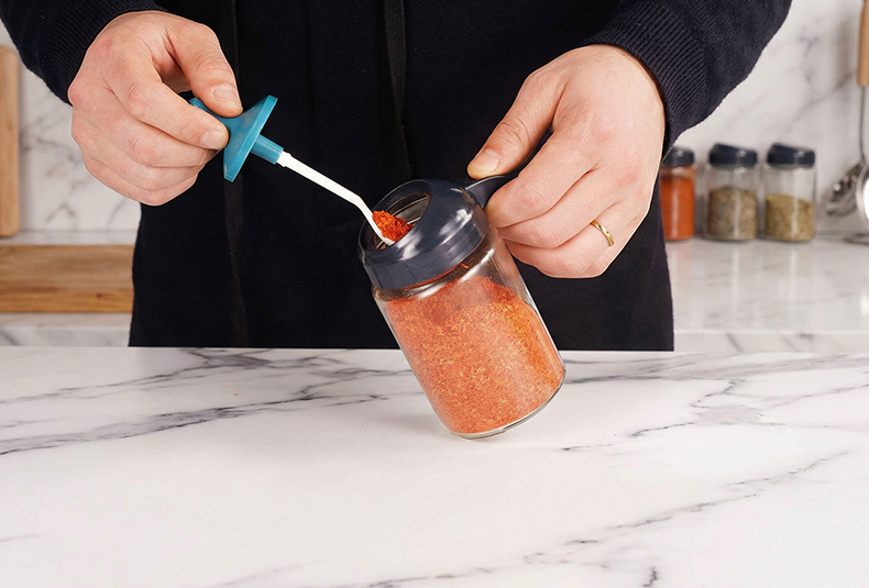 WISHOME 250ML Integrated Spoon-Lid Stylish Seasoning Jar 