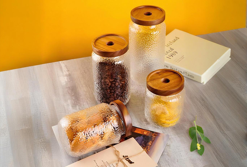 WISHOME Hammered Borosilicate Glass Storage Jar with Acacia Wood Lid Main Product Image